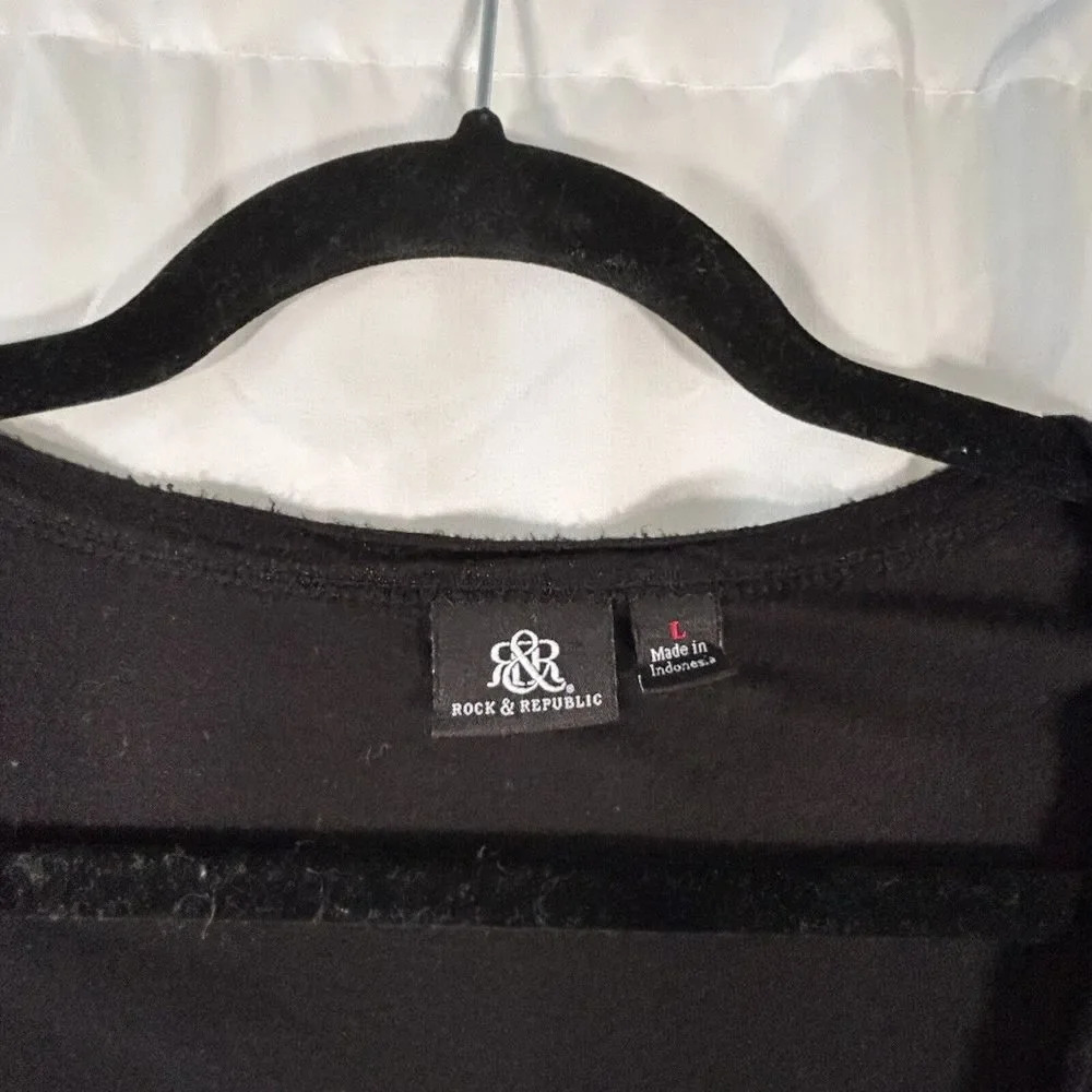 Rock & Republic Top Women's Large Black Vneck Short Sleeve Gold Speckle - Picture 5 of 10